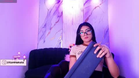 Mhia Kate online show from April 21, 12:01 pm