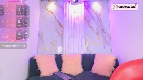 Mhia Kate online show from November 11, 12:18 pm