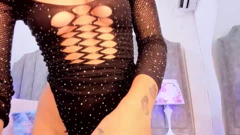 Mhia  online show from October 9, 3:28 pm