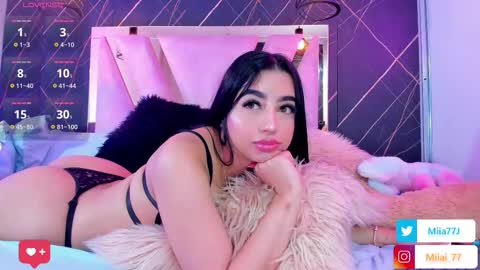 Mia online show from December 5, 4:55 am