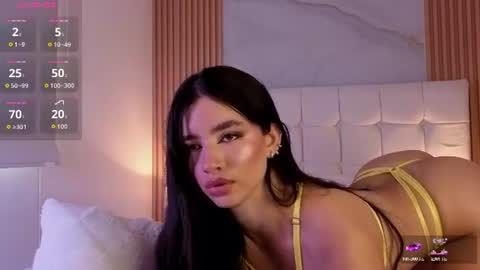 mia online show from July 3, 10:03 pm