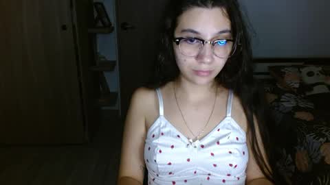 Mia online show from May 15, 5:16 am