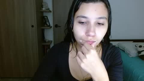 Mia online show from February 15, 8:51 pm