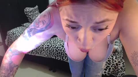 mia online show from May 16, 2:08 am