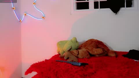 mia califa online show from May 16, 6:54 am