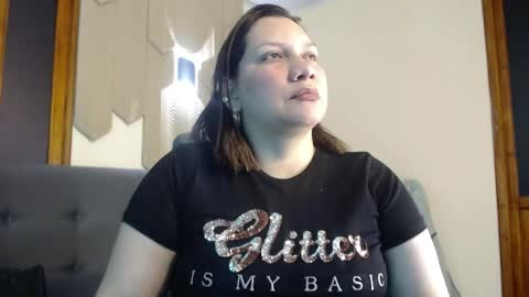 Mia online show from April 15, 4:05 am