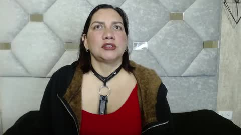 Mia online show from April 1, 1:17 am