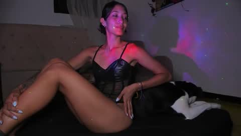 Mia Sandoval online show from December 15, 1:01 am