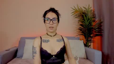 Sarah Luna online show from May 8, 12:22 pm