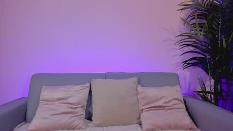 Sarah Luna online show from July 6, 12:46 pm