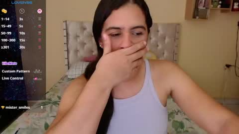 Mia online show from April 23, 7:15 pm