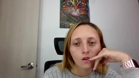 mia_dca online show from December 13, 11:00 pm