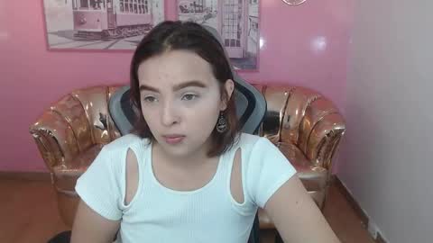 Mia online show from December 17, 12:56 pm