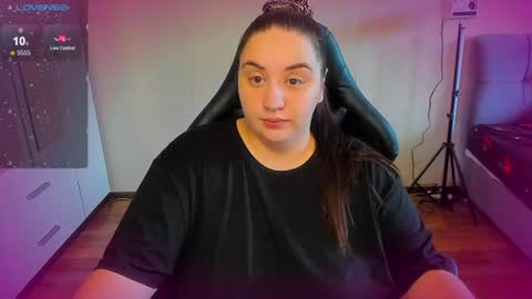 Mia online show from July 31, 2:56 am