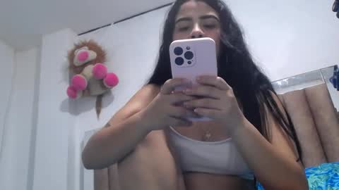 mia_gt777 online show from April 11, 5:01 am