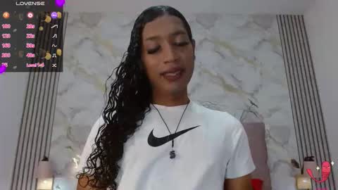 Mia Hiills online show from May 26, 12:44 pm