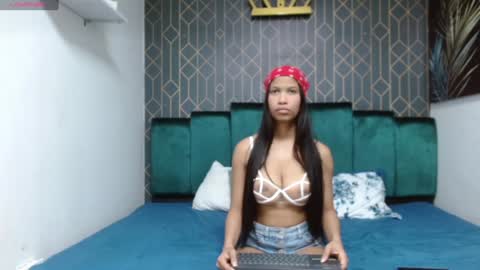 MIA KLEIM online show from December 13, 1:15 am
