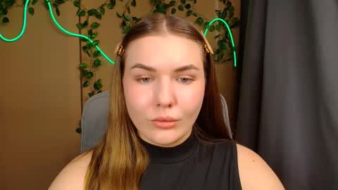 mia_lemm online show from May 13, 6:45 am