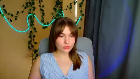 mia_lemm online show from March 23, 7:35 am