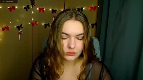 mia_lemm online show from December 2, 8:13 am