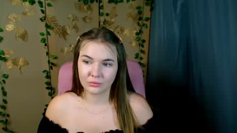 mia_lemm online show from June 25, 7:24 am