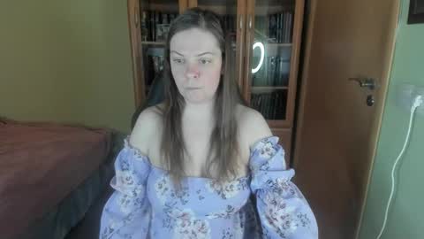 mia_lores online show from May 2, 9:15 am