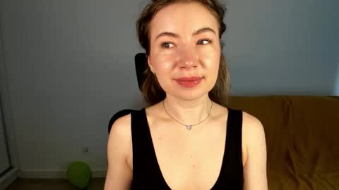 Mia online show from June 2, 6:26 am
