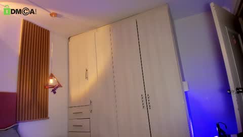 Mia Nevaeh - follow me online show from June 21, 8:15 pm