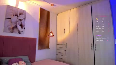 Mia Nevaeh - follow me online show from November 24, 9:13 pm