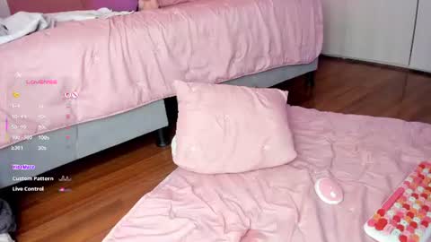 Mia Nevaeh - follow me online show from July 13, 8:56 pm