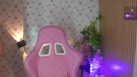 MIA online show from May 15, 5:05 am
