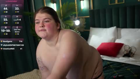 Sweet Mia online show from December 14, 8:04 pm