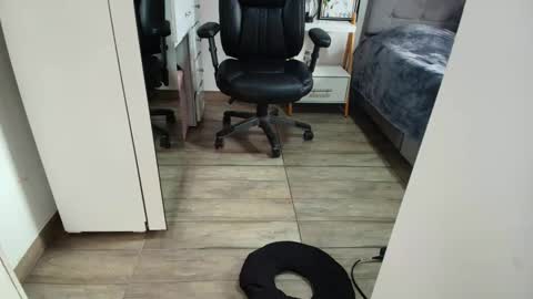 Mia Sepulveda online show from April 16, 5:46 pm