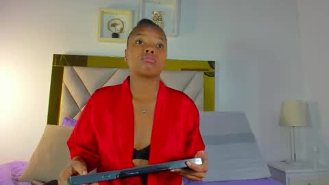 Snapshot of mia_sherly_ chatting on October 15, 7:04 pm mia_sherly_ online show from October 15, 7:04 pm