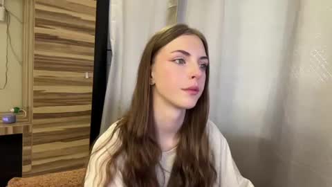 Mia online show from July 19, 6:05 am