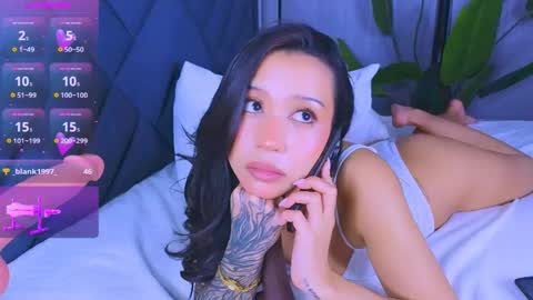 Mia online show from June 1, 3:35 pm