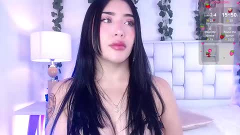 Mia online show from September 9, 12:05 pm