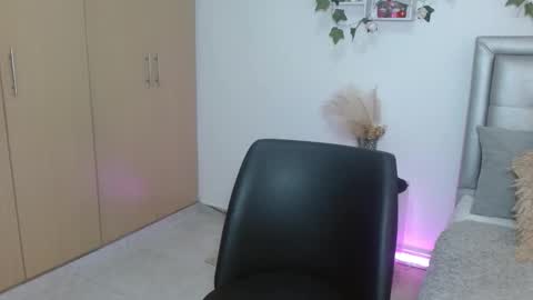 miaa_star_1x online show from April 20, 10:51 am