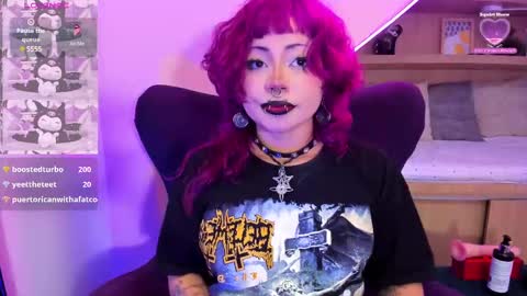 Mia online show from February 11, 3:40 pm