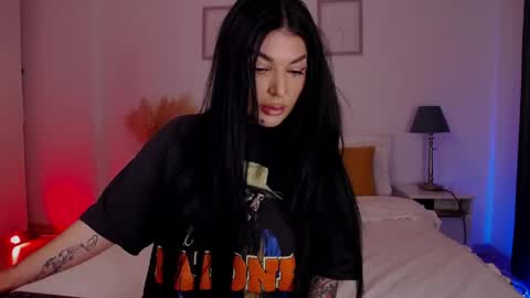 miacute4u online show from March 17, 6:35 pm