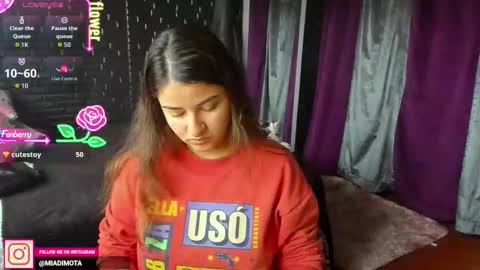 Mia online show from February 21, 4:54 pm