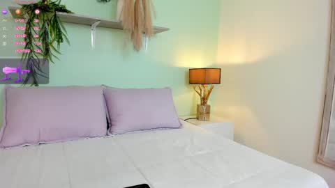 Call me Mia online show from April 20, 8:23 pm