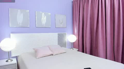 Mia  online show from April 11, 12:20 pm