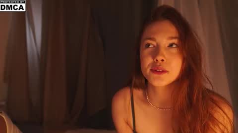 Mia online show from November 17, 7:49 pm