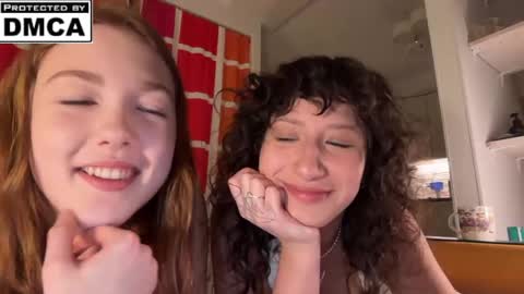 Mia online show from March 5, 9:46 pm