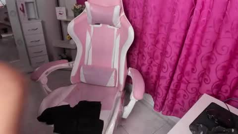 miafox_03 online show from March 20, 10:26 pm