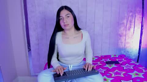 Mia online show from March 6, 3:38 am