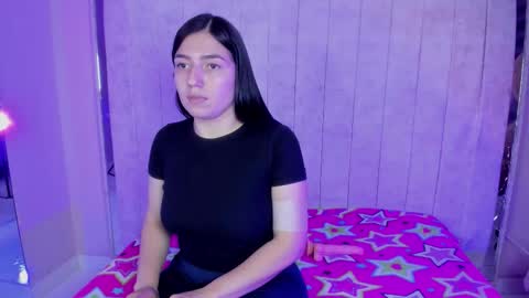 Mia online show from March 7, 3:39 am