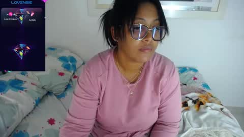 miajoseph_ online show from February 21, 4:51 am
