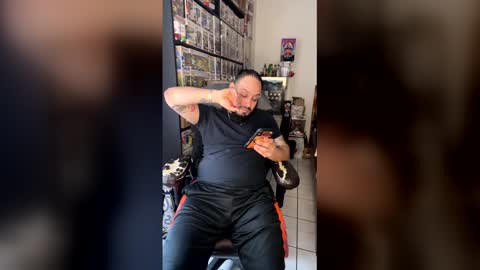 Mark online show from April 23, 5:36 pm